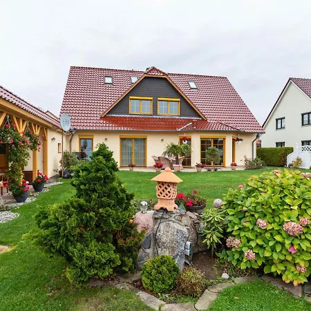 Quaint Apartment In Kuhlungsborn With Garden Værelse billede